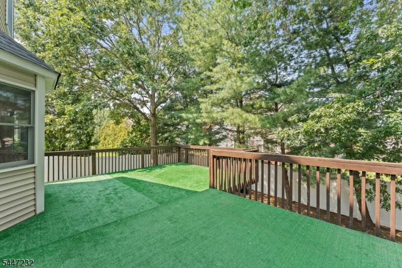 5 Clark Ct