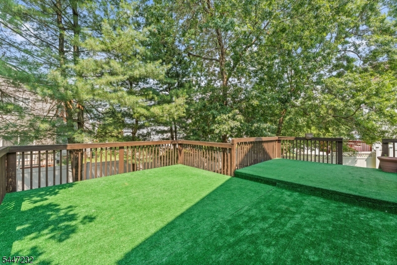5 Clark Ct
