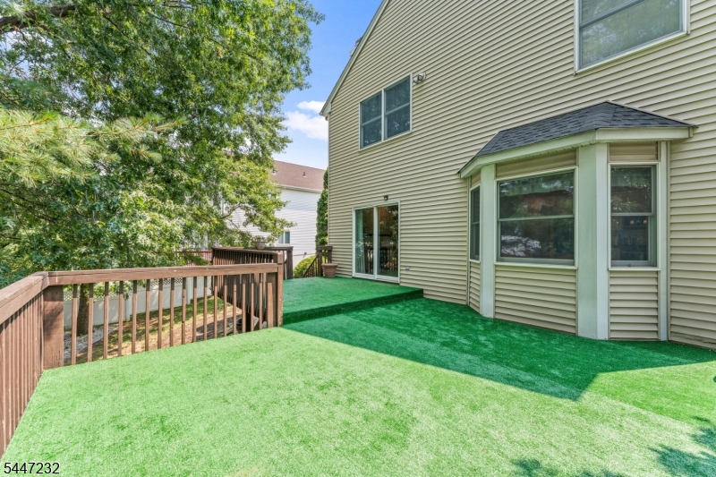 5 Clark Ct