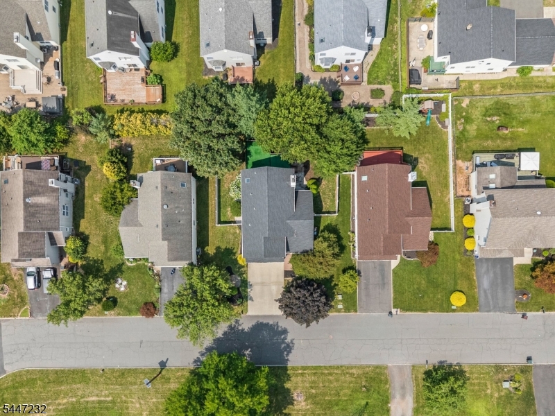 5 Clark Ct