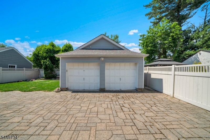 1010 Coolidge Rd