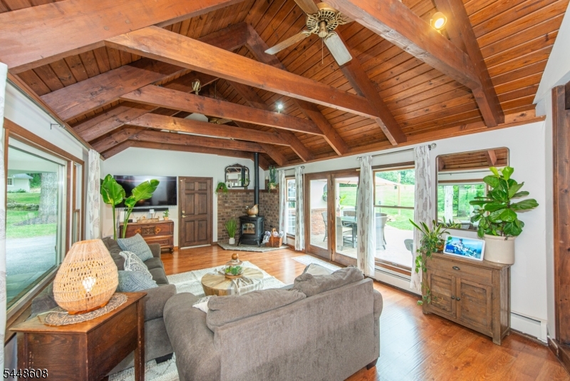 405 Springdale Greendell Rd
