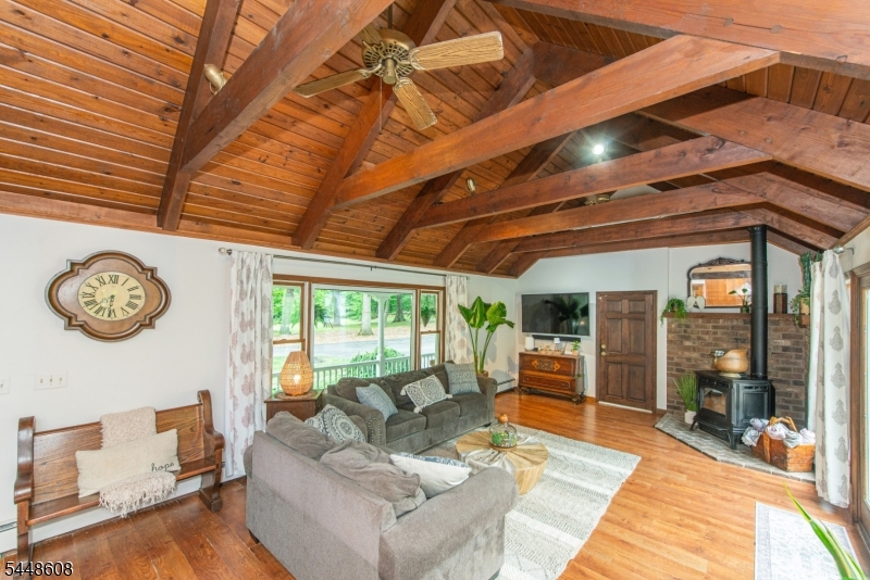 405 Springdale Greendell Rd