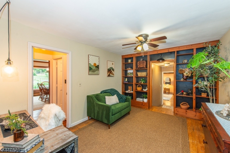 405 Springdale Greendell Rd