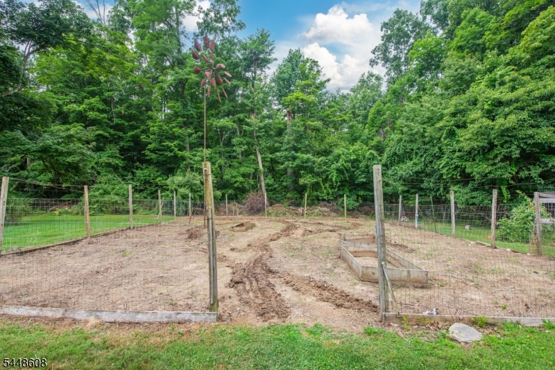 405 Springdale Greendell Rd