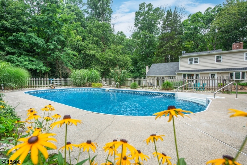 405 Springdale Greendell Rd