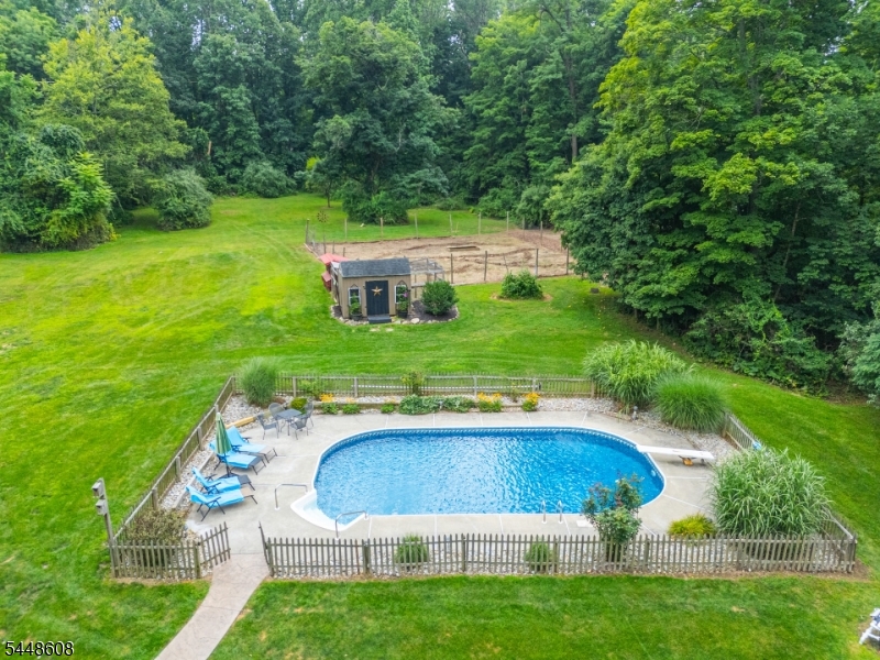 405 Springdale Greendell Rd