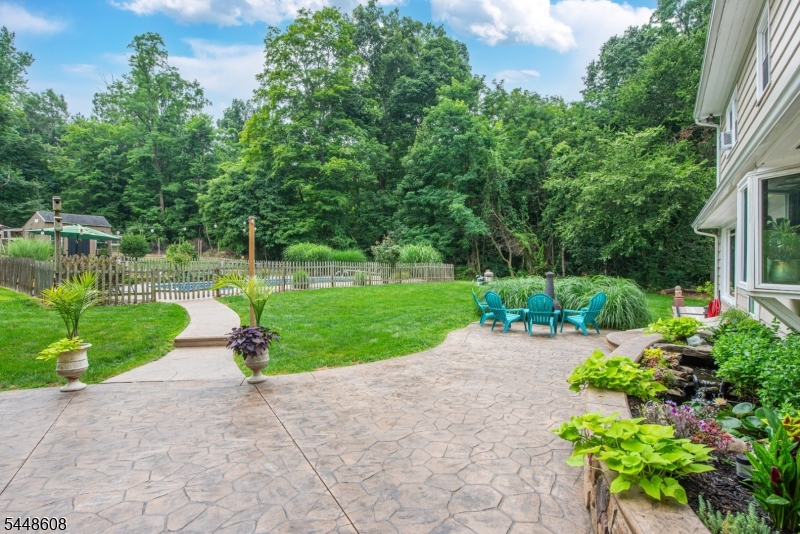 405 Springdale Greendell Rd