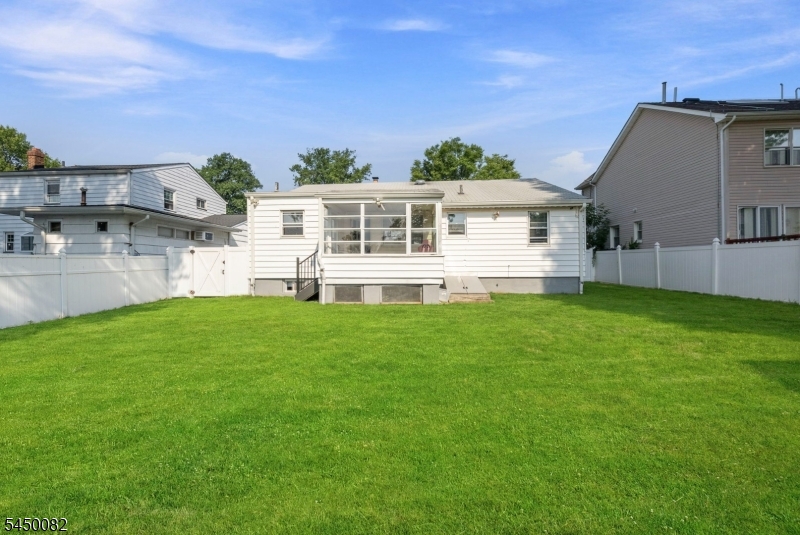 519 Livingston Rd