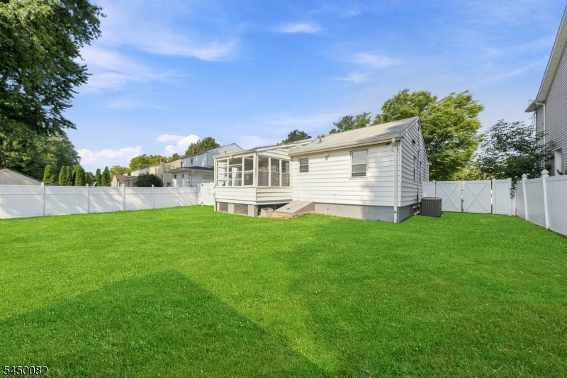 519 Livingston Rd