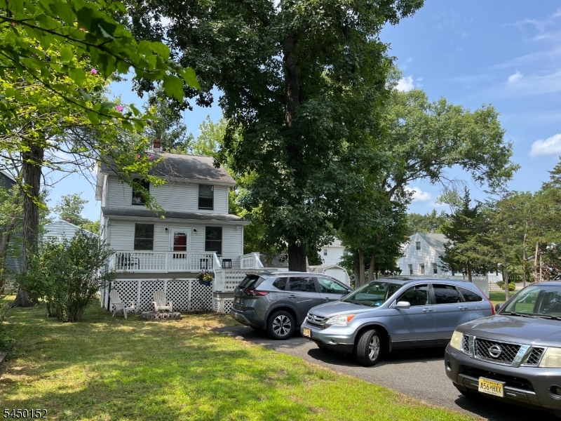 62 Ridgedale Ave