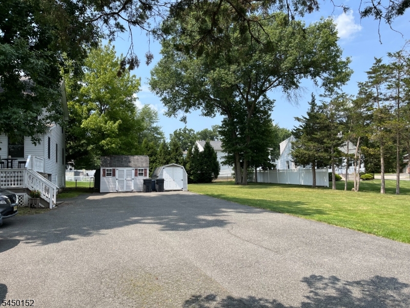 62 Ridgedale Ave