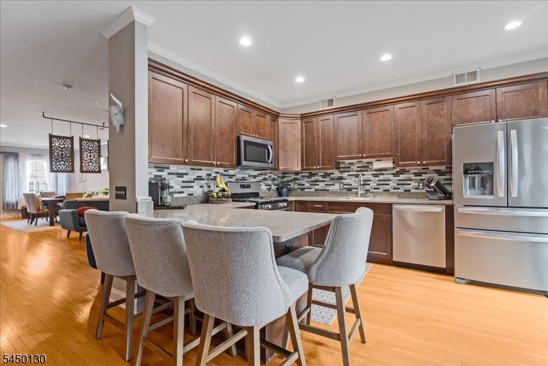 79 Mara Blvd
