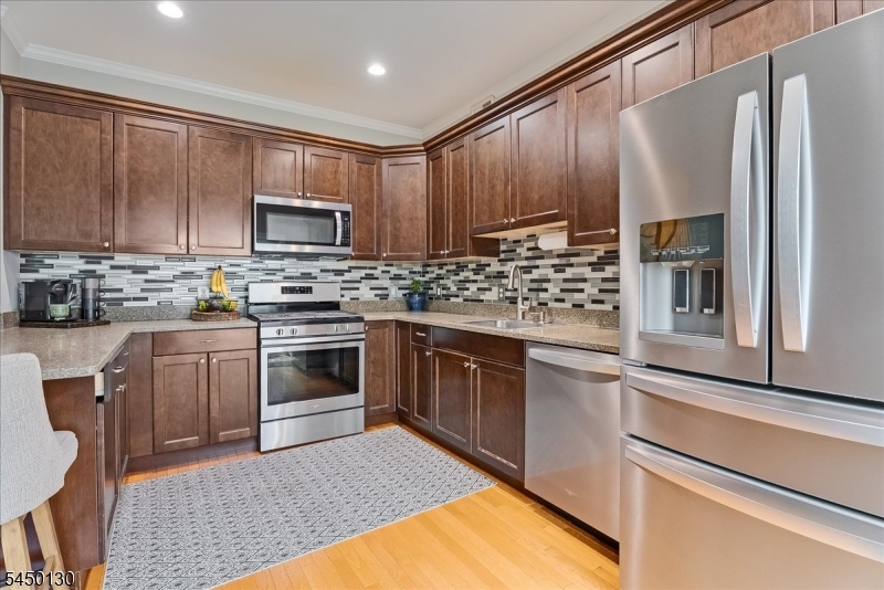 79 Mara Blvd