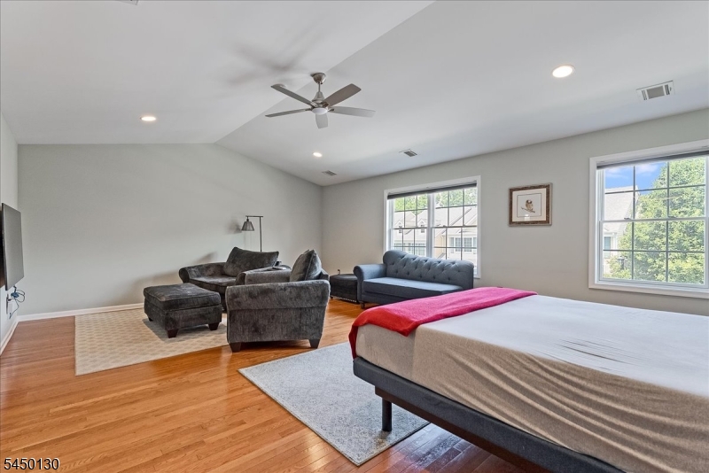 79 Mara Blvd