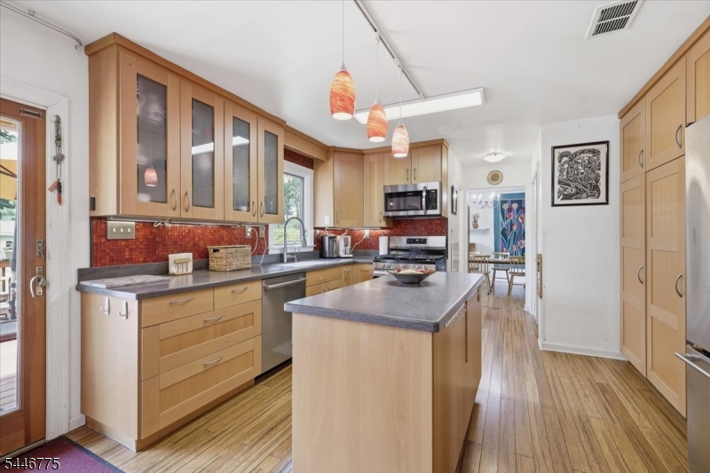 3 Winterberry Cir