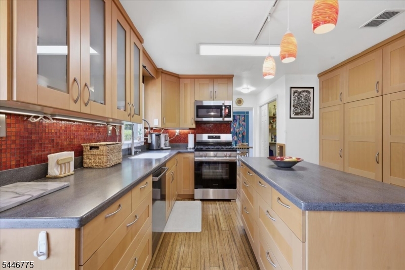 3 Winterberry Cir