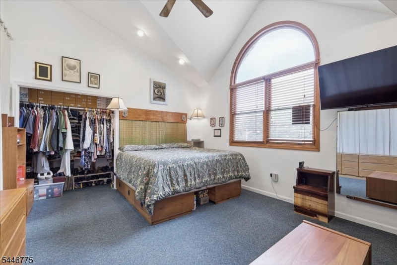 3 Winterberry Cir