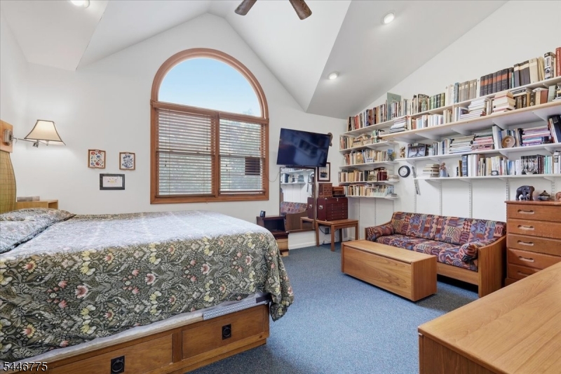 3 Winterberry Cir