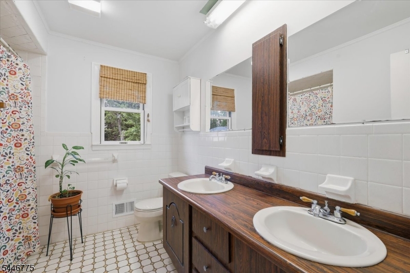 3 Winterberry Cir