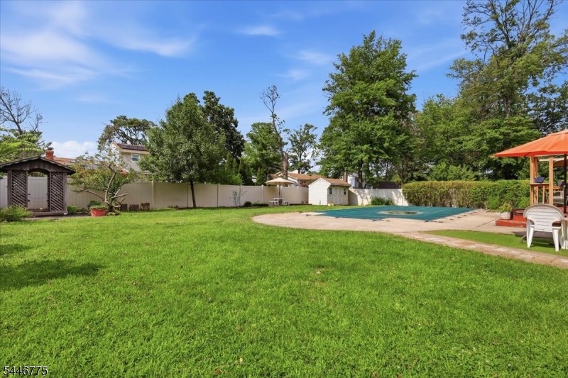 3 Winterberry Cir