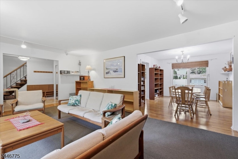 3 Winterberry Cir
