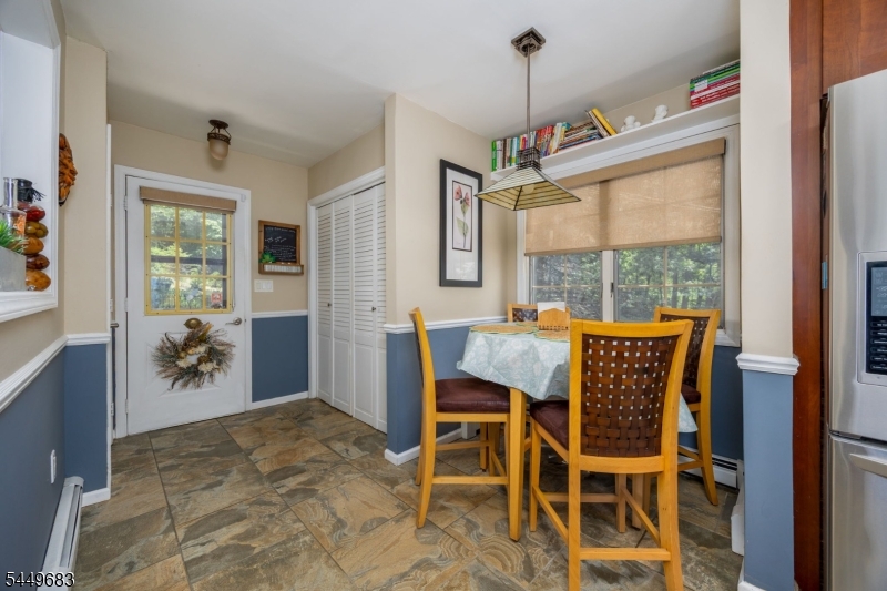 1150 Lakeside Dr