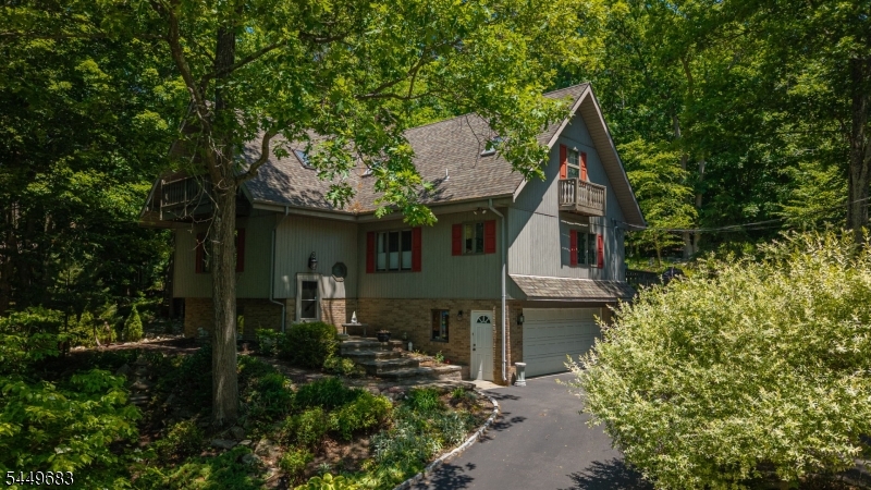 1150 Lakeside Dr