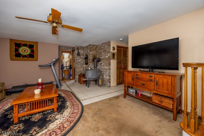 1150 Lakeside Dr