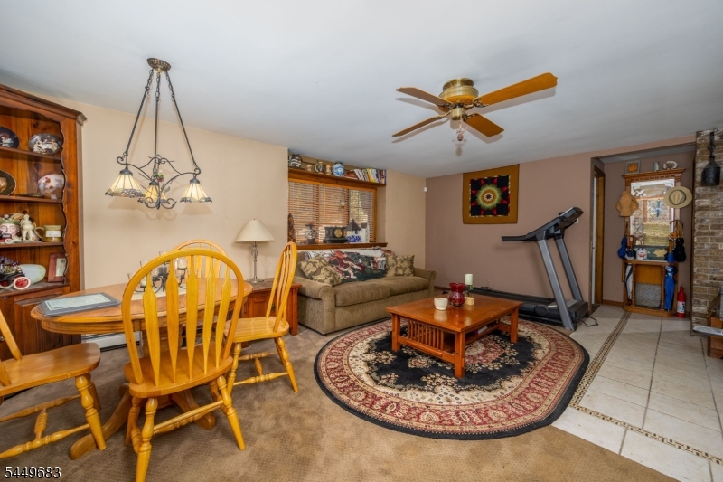 1150 Lakeside Dr