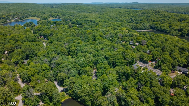 1150 Lakeside Dr