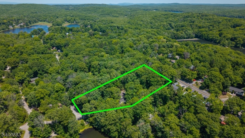 1150 Lakeside Dr