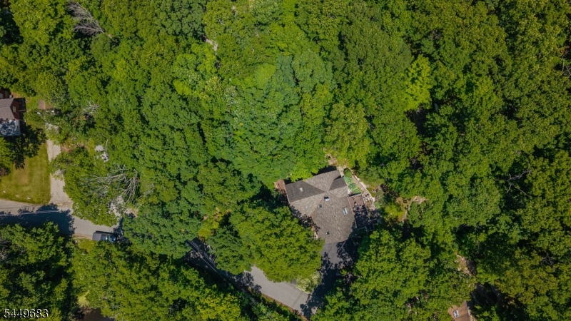 1150 Lakeside Dr