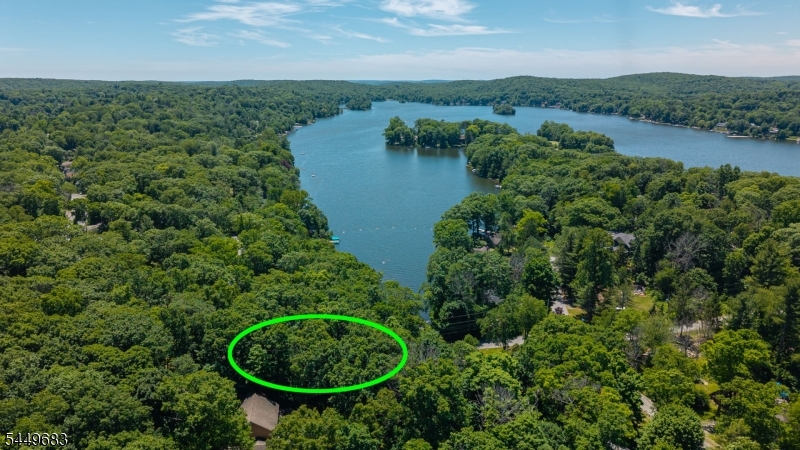 1150 Lakeside Dr
