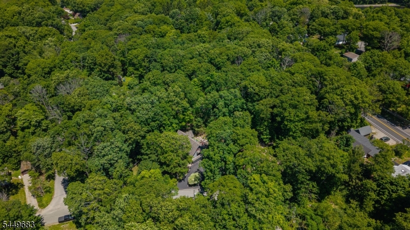 1150 Lakeside Dr