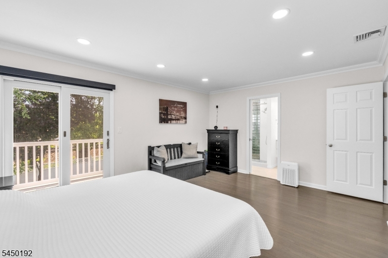 4 Boyd Ave