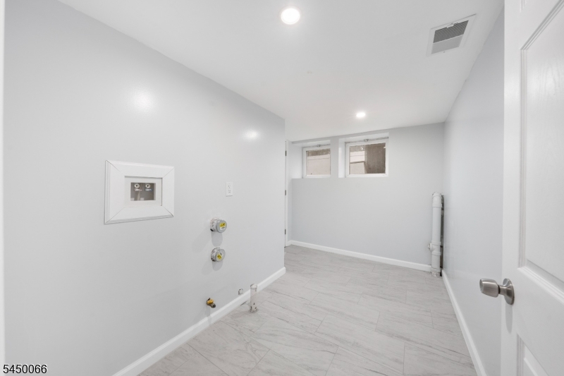 231 Highland Ave