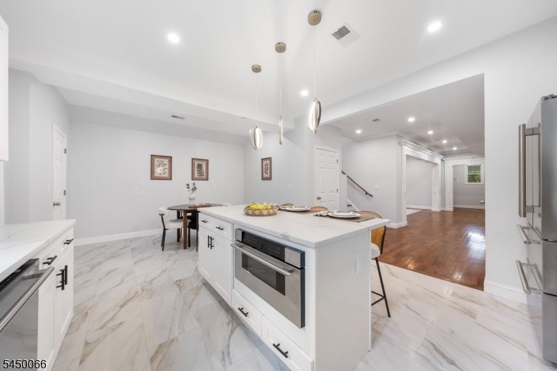 231 Highland Ave