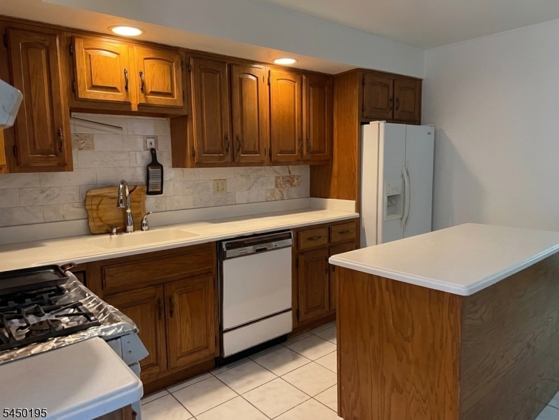 419 Ratzer Rd