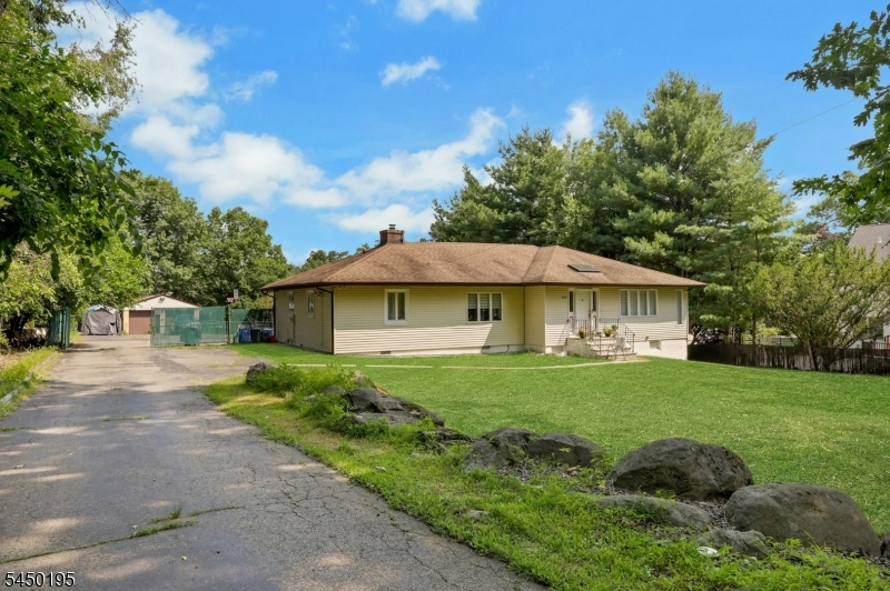 419 Ratzer Rd