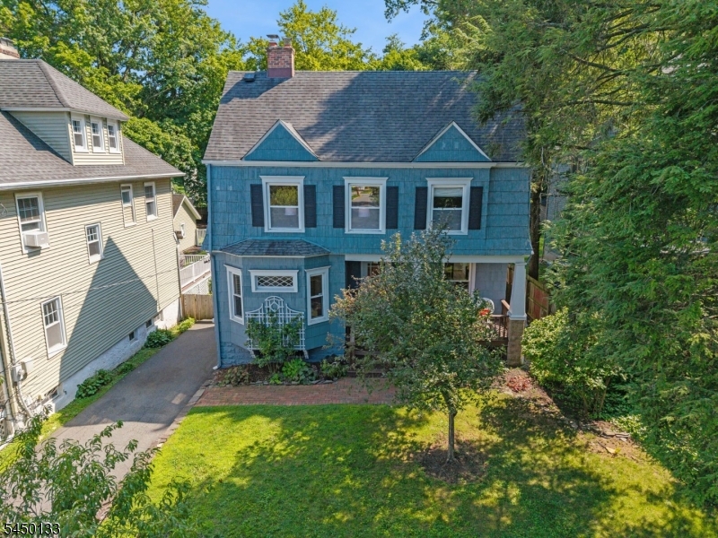52 Benson St