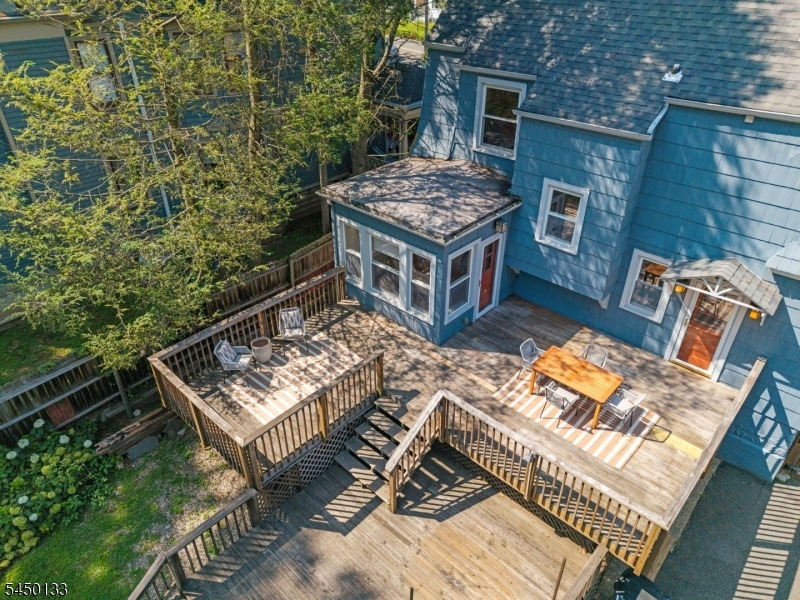 52 Benson St