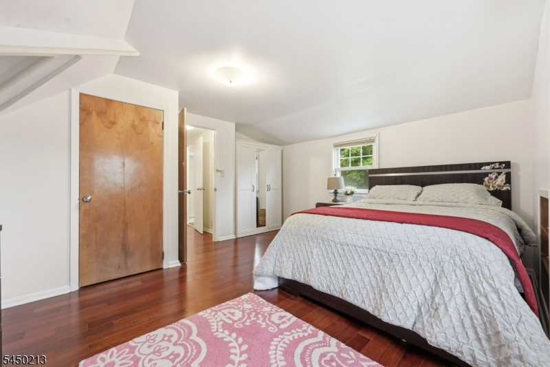 37 Forest Ave