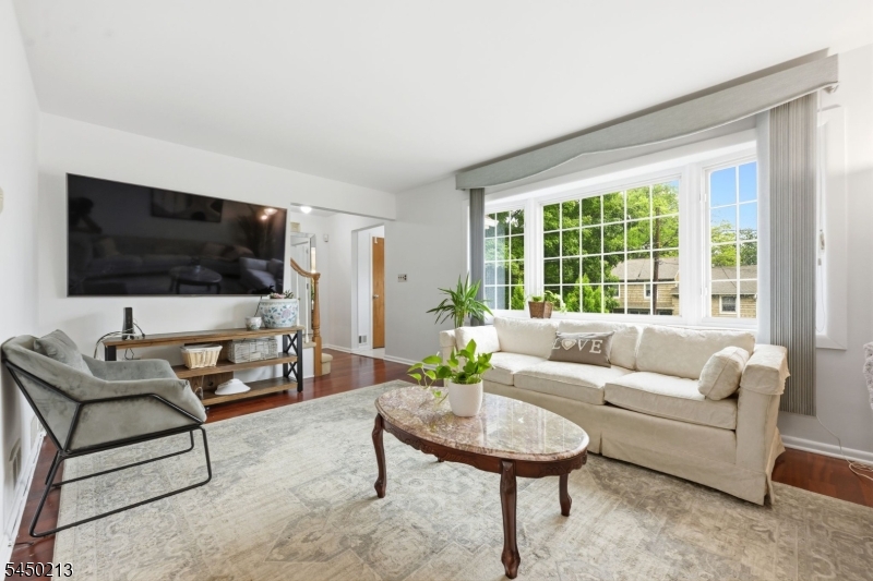 37 Forest Ave