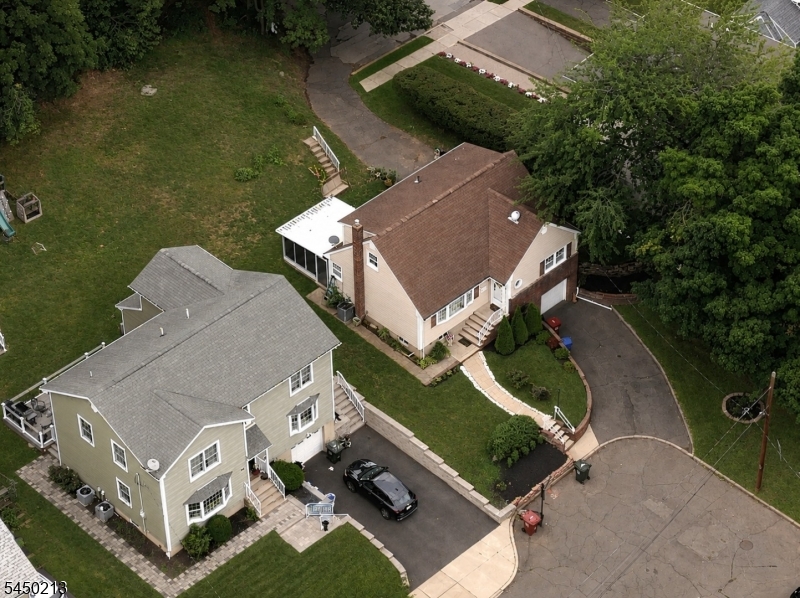 37 Forest Ave