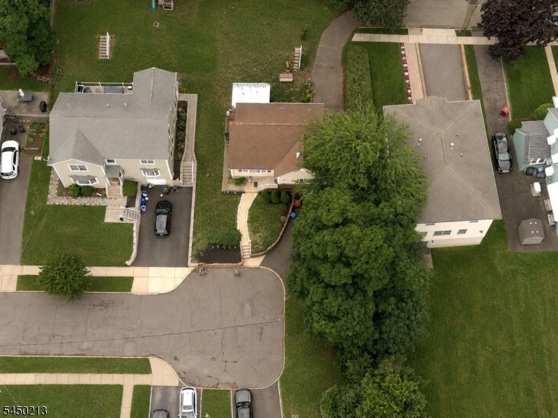 37 Forest Ave