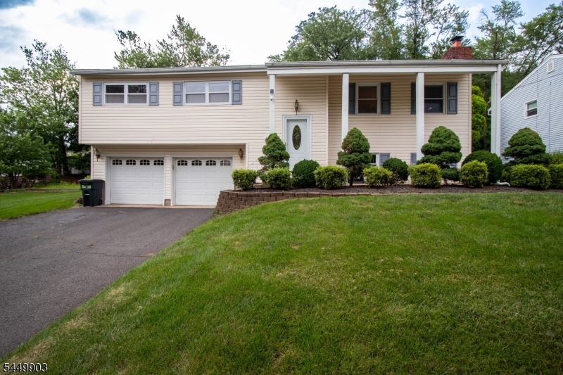7 Cortland Dr