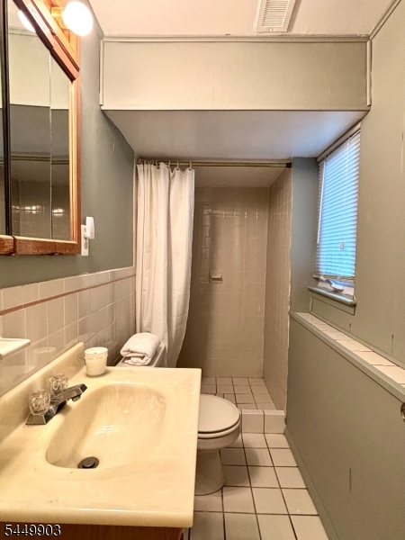 7 Cortland Dr