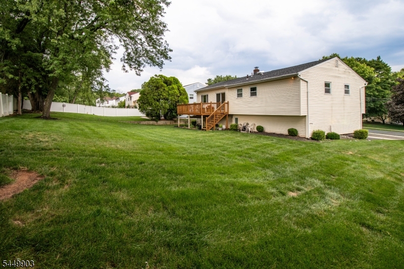 7 Cortland Dr