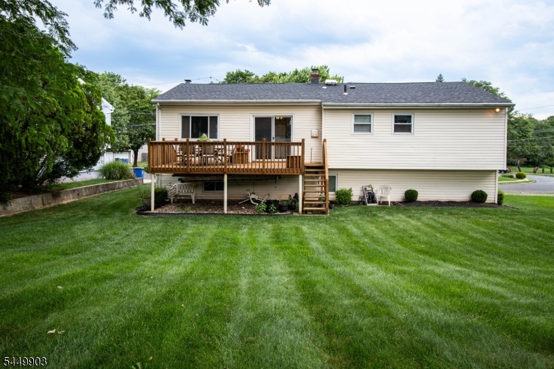 7 Cortland Dr